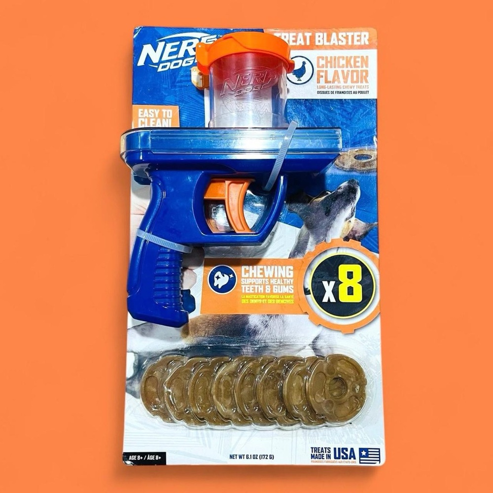 Nerf Dog Treat Blaster Gun + 8 Discs Chicken Flavor NEW